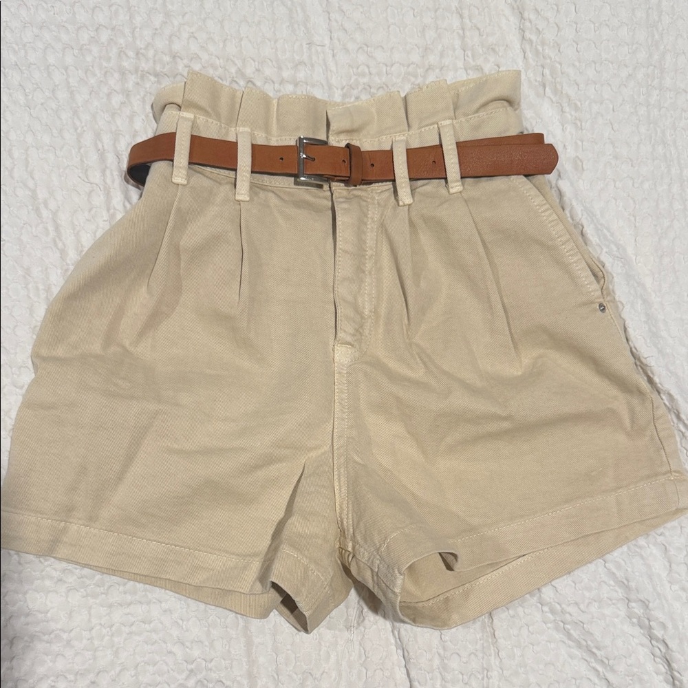 Zara High Waist Cream Shorts with Brown Belt size 2